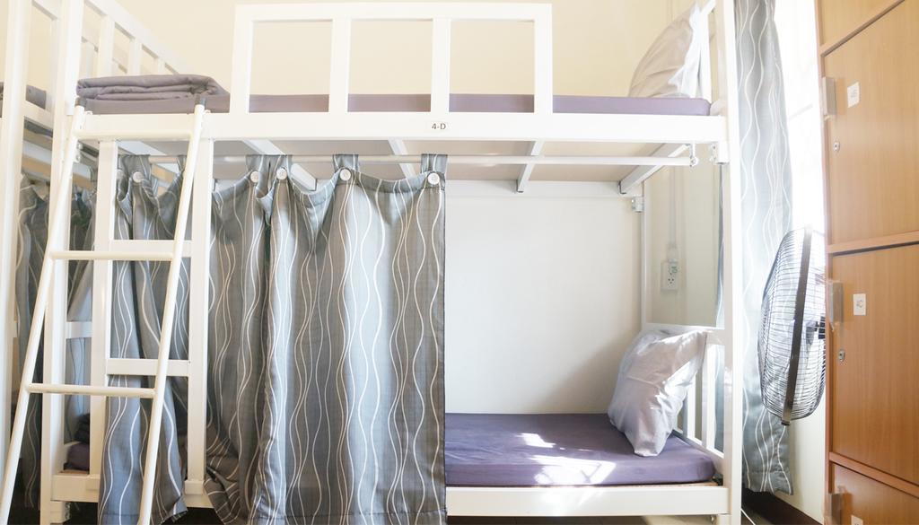 Wake Up Hostel กรุงเทพมหานคร ภายนอก รูปภาพ