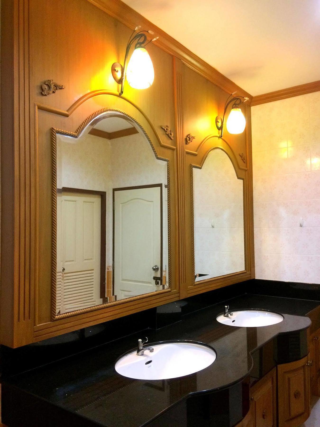 Wake Up Hostel กรุงเทพมหานคร ภายนอก รูปภาพ